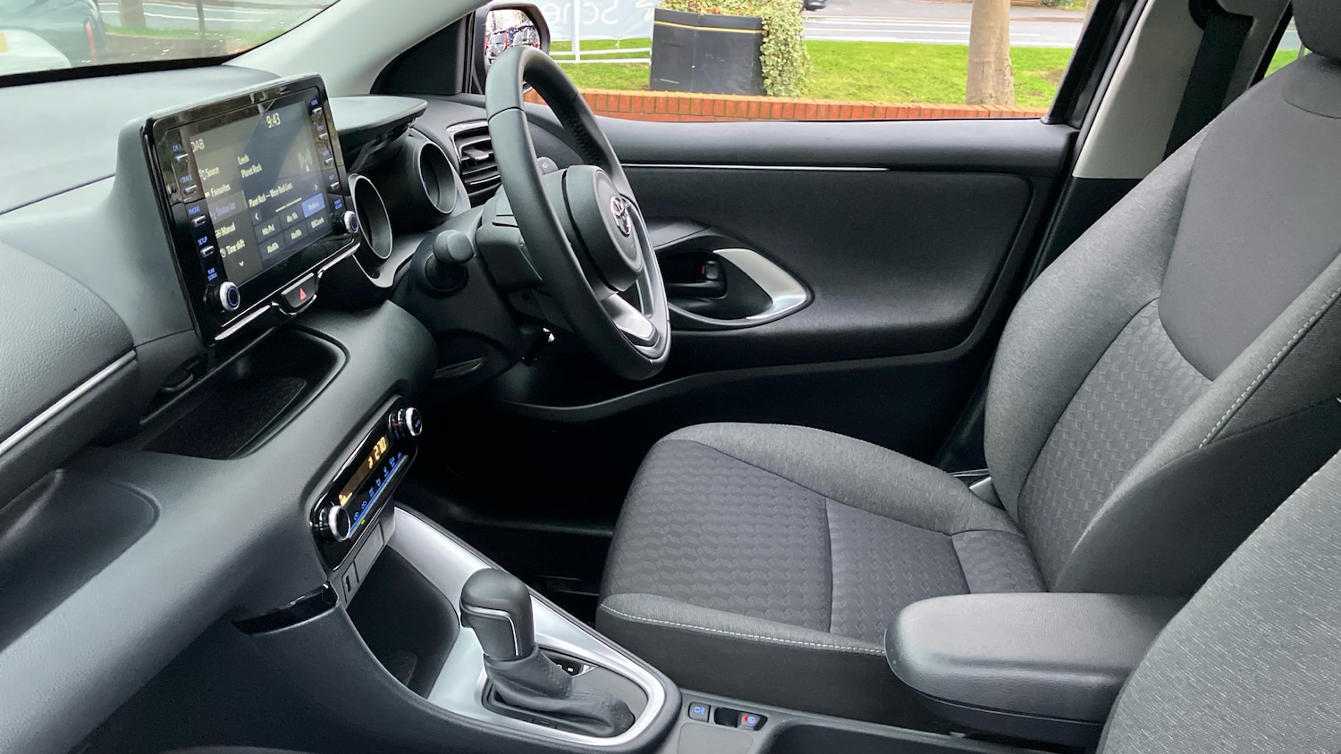 Used Toyota Yaris 2024 for sale - 77260709: Photo 10