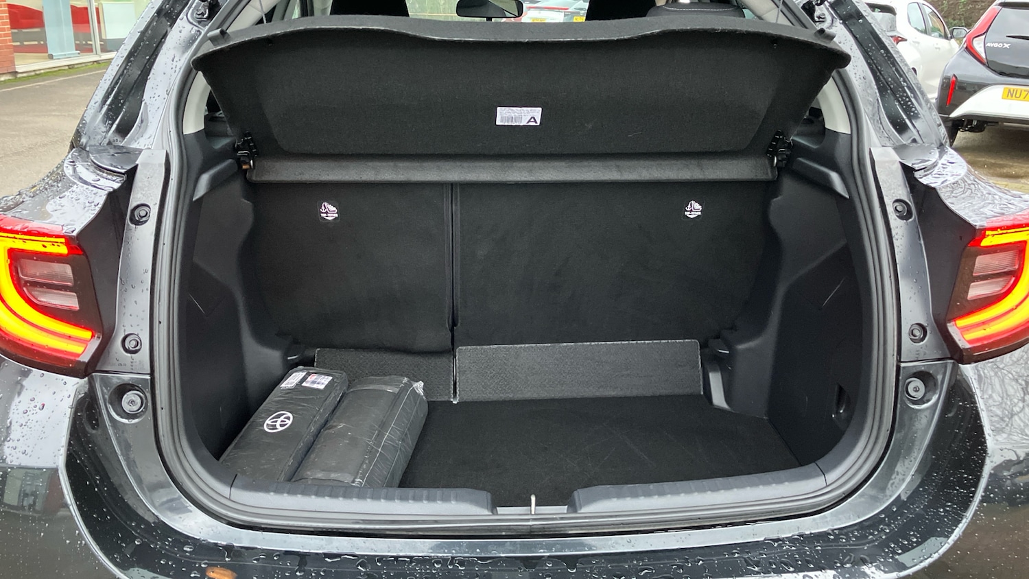 Used Toyota Yaris 2024 for sale - 77260709: Photo 14