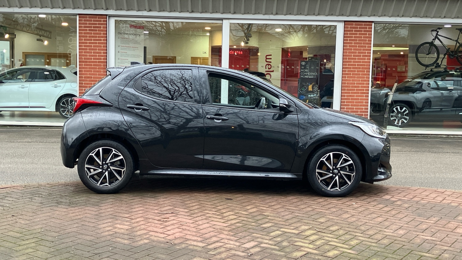 Used Toyota Yaris 2024 for sale - 77260709: Photo 16