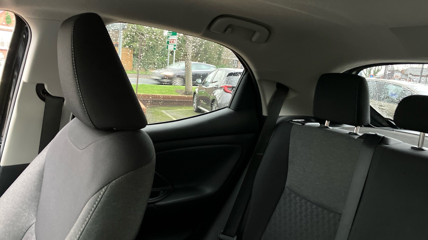 Used Toyota Yaris 2024 for sale - 77260709: Photo 24