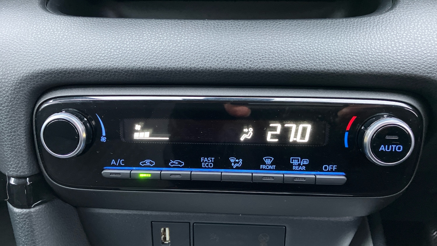 Used Toyota Yaris 2024 for sale - 77260709: Photo 34