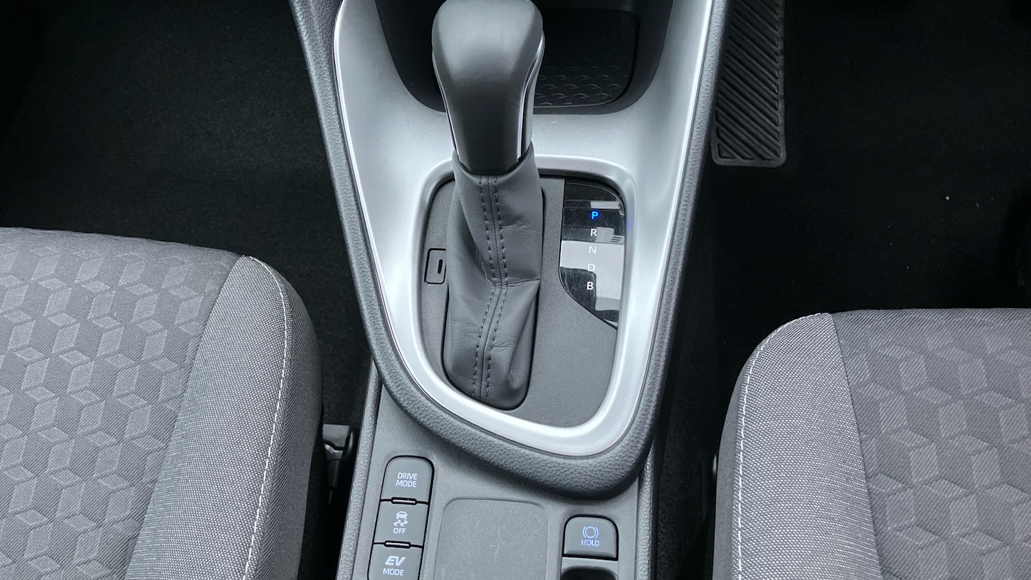 Used Toyota Yaris 2024 for sale - 77260709: Photo 35