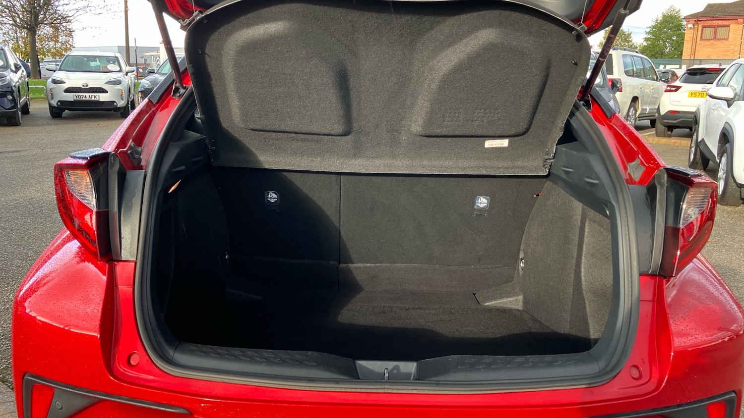 Used Toyota C-HR 2021 for sale - 76340504: Photo 14