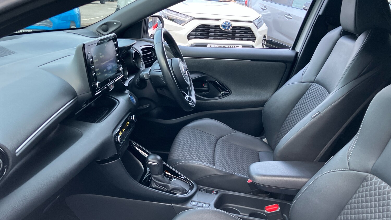 Used Toyota Yaris 2020 for sale - 77718526: Photo 10