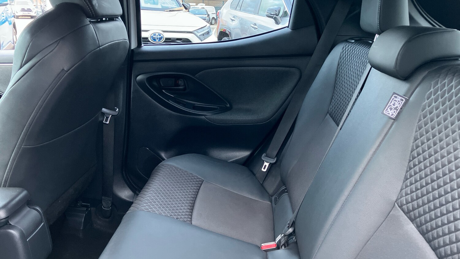 Used Toyota Yaris 2020 for sale - 77718526: Photo 13