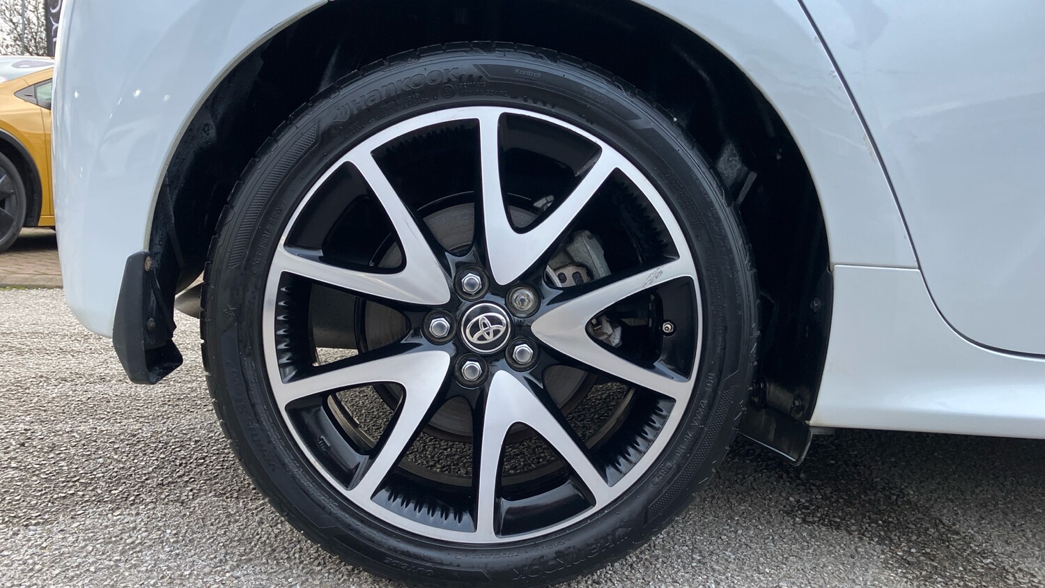 Used Toyota Yaris 2020 for sale - 77718526: Photo 18