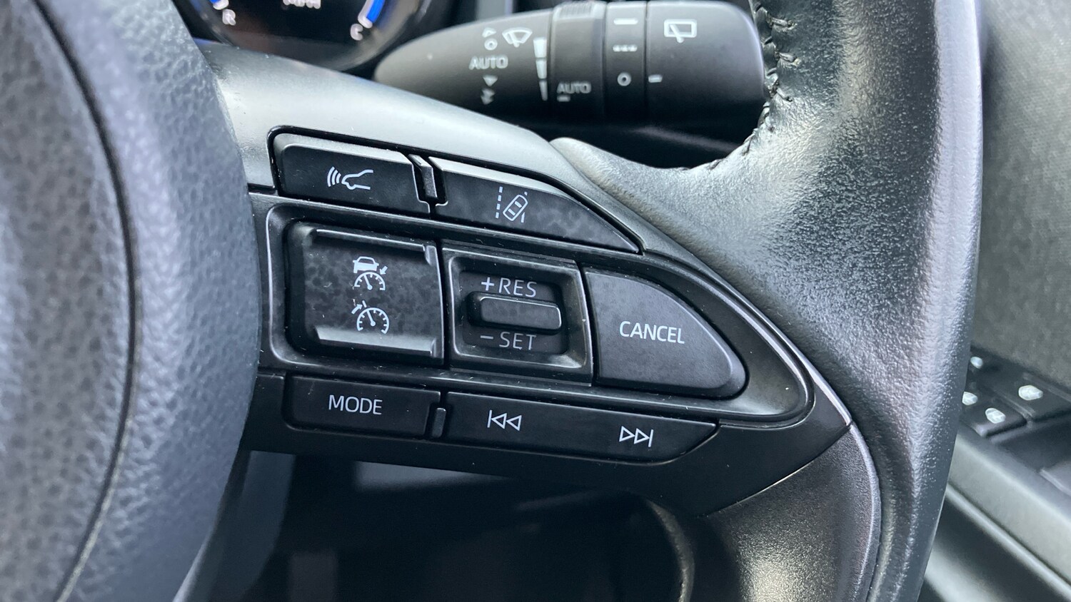 Used Toyota Yaris 2020 for sale - 77718526: Photo 37