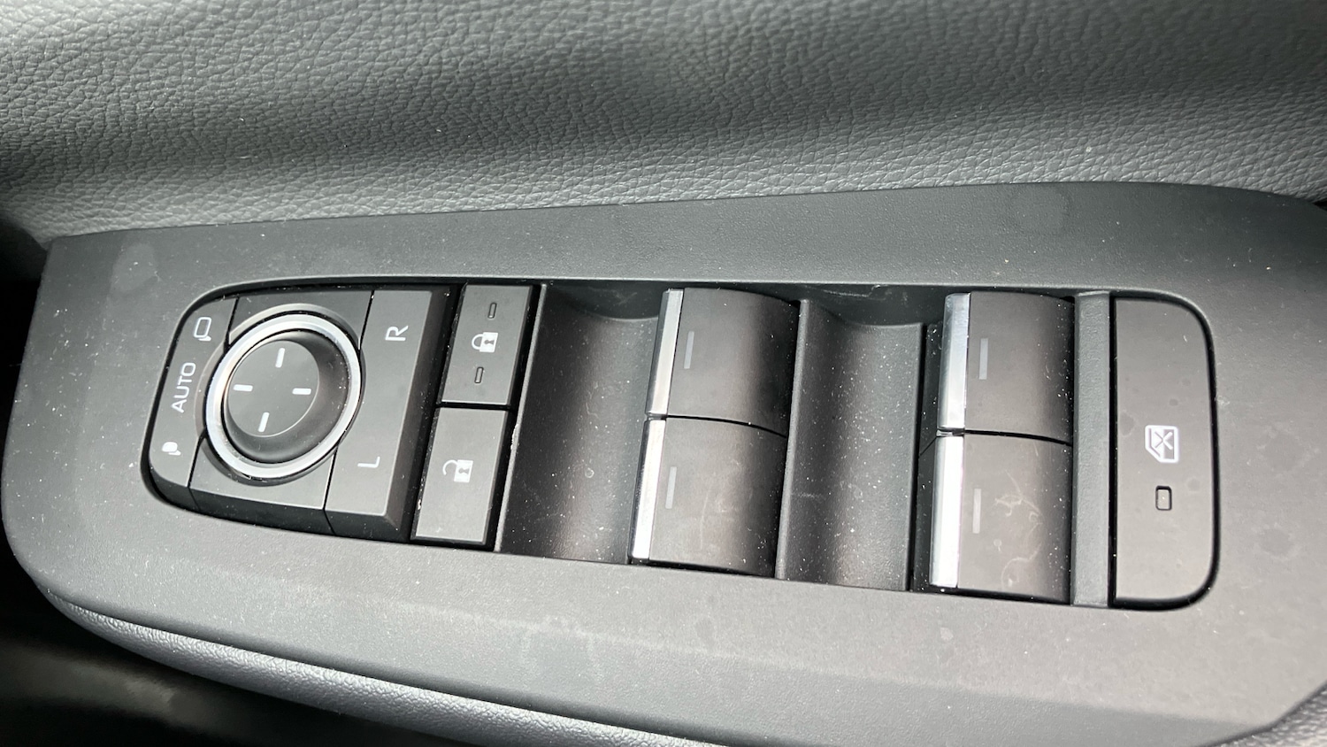 Used Toyota Prius 2025 for sale - 76133977: Photo 22