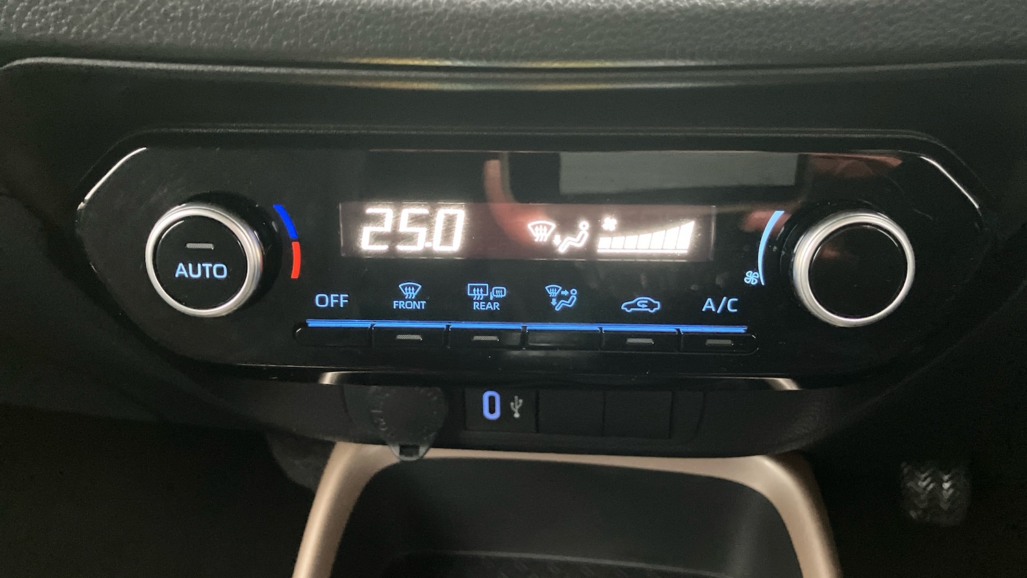 Used Toyota Aygo X 2025 for sale - 76908431: Photo 34