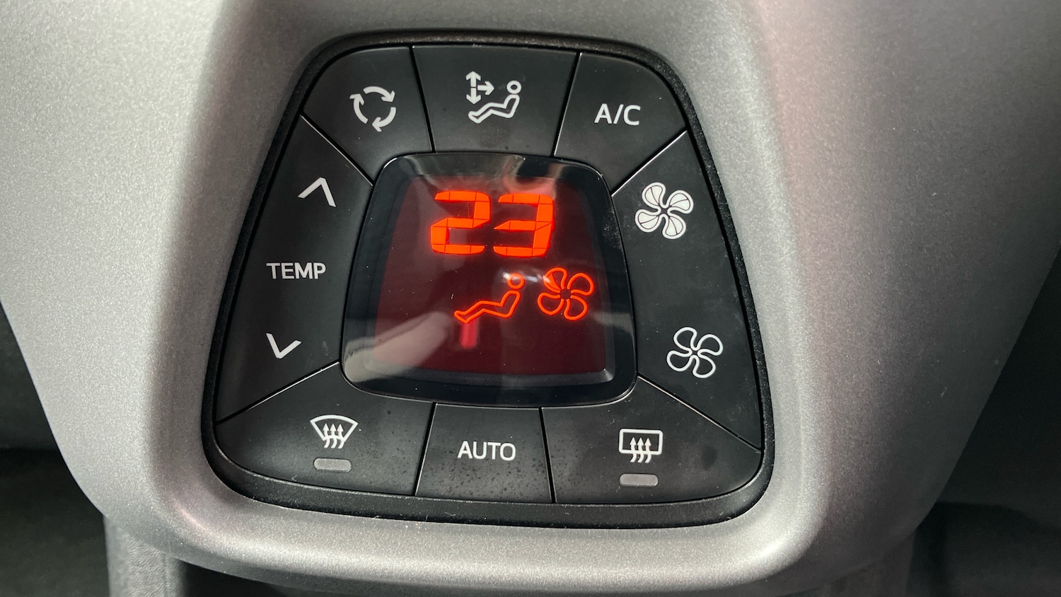 Used Toyota AYGO 2020 for sale - 77961681: Photo 34