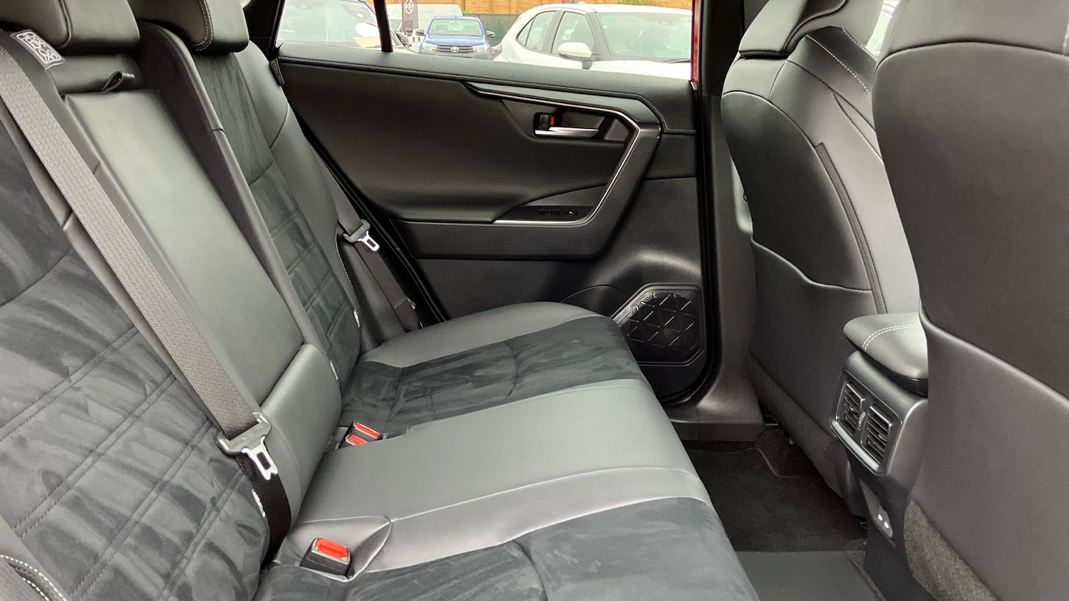 Used Toyota RAV4 2024 for sale - 76311341: Photo 12