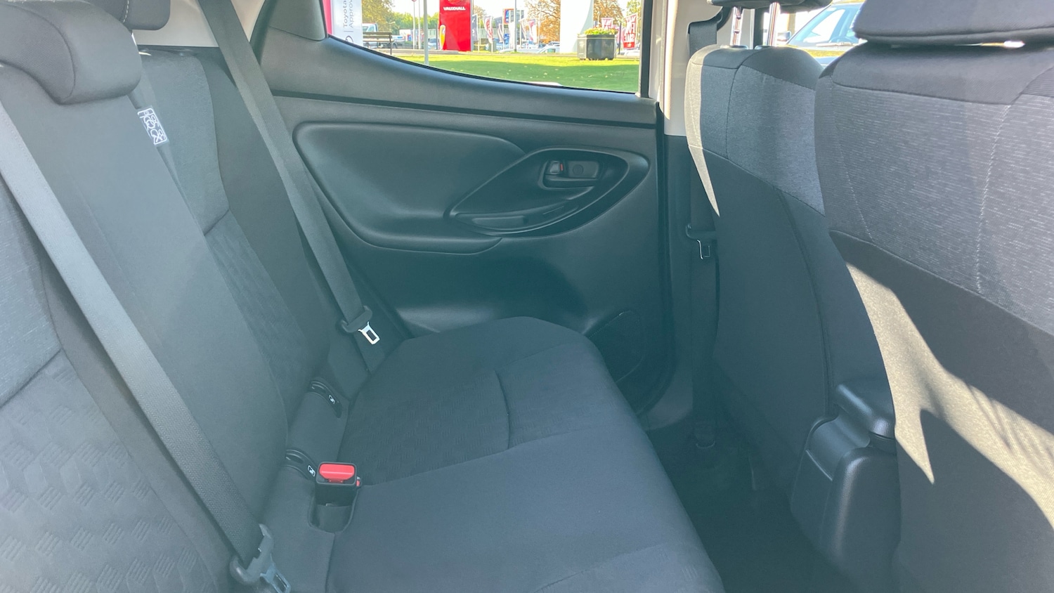 Used Toyota Yaris 2024 for sale - 76171704: Photo 12