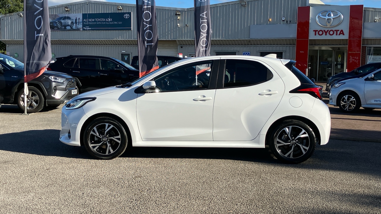 Used Toyota Yaris 2024 for sale - 76171704: Photo 17