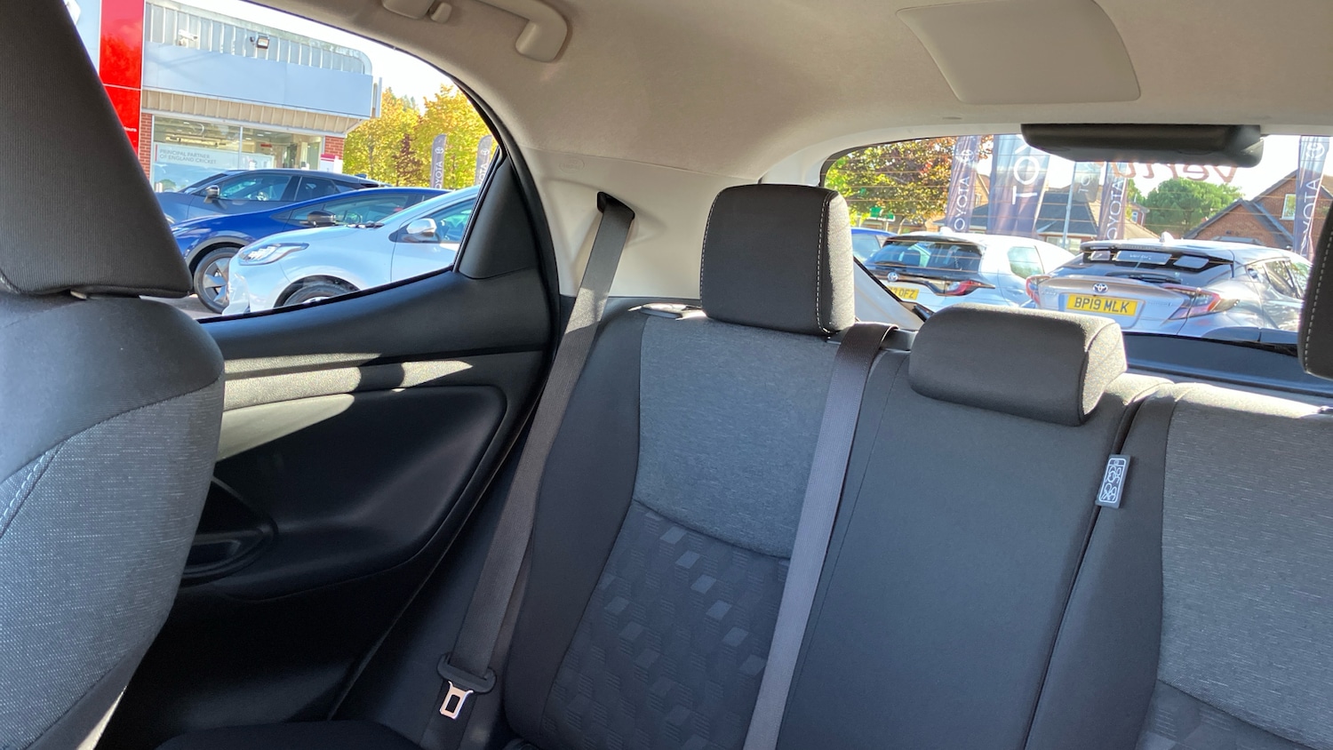 Used Toyota Yaris 2024 for sale - 76171704: Photo 24