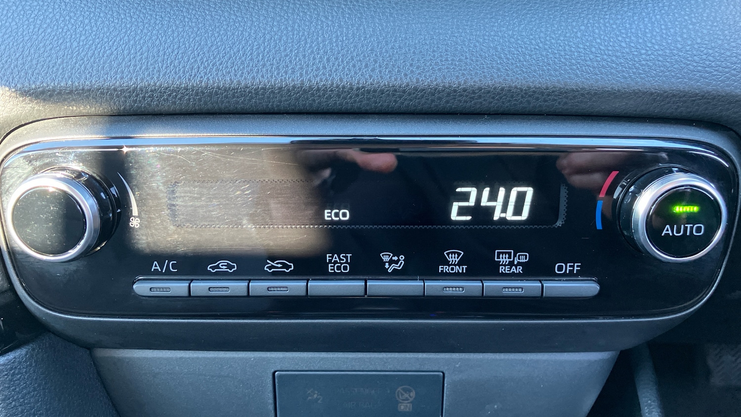 Used Toyota Yaris 2024 for sale - 76171704: Photo 34
