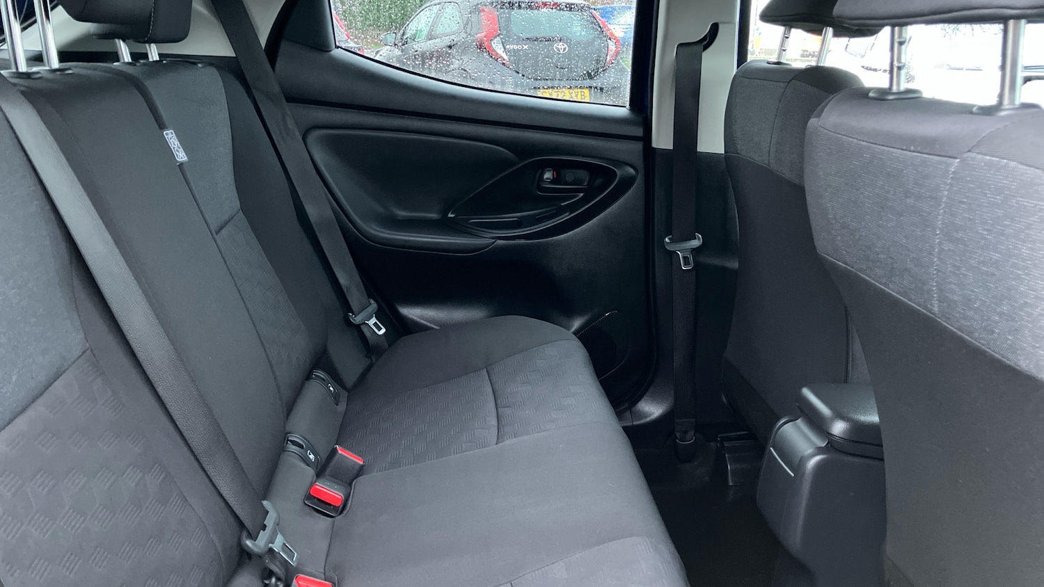 Used Toyota Yaris 2024 for sale - 77403768: Photo 12