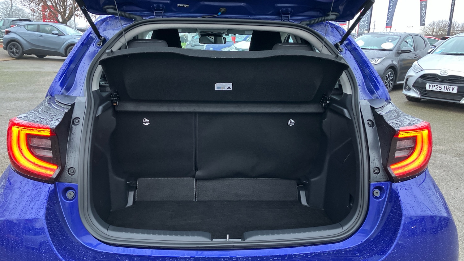 Used Toyota Yaris 2024 for sale - 77403768: Photo 14