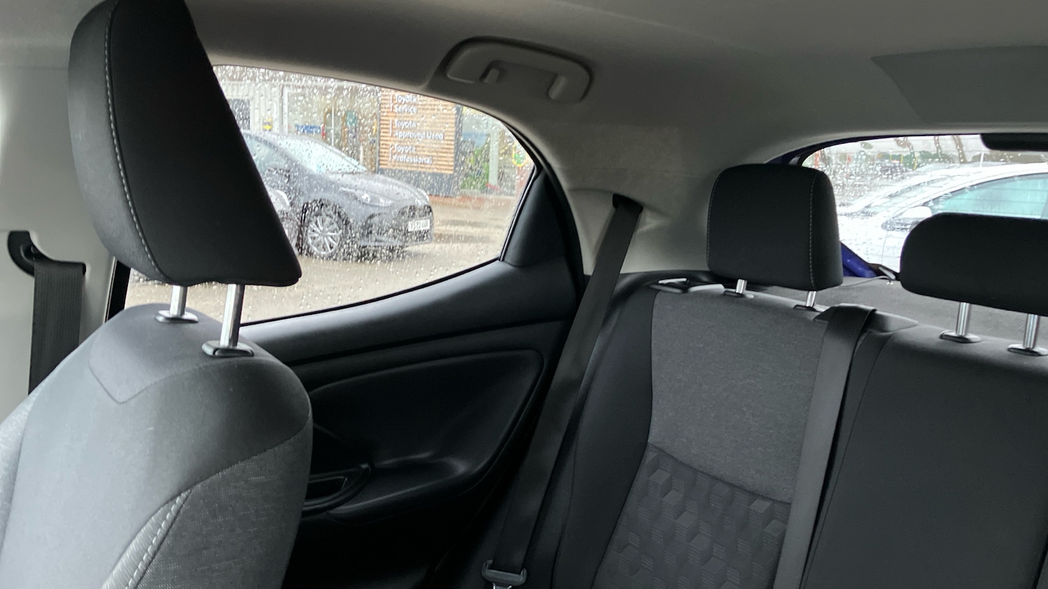 Used Toyota Yaris 2024 for sale - 77403768: Photo 24