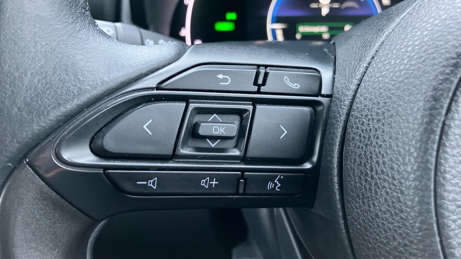 Used Toyota Yaris 2024 for sale - 77403768: Photo 36