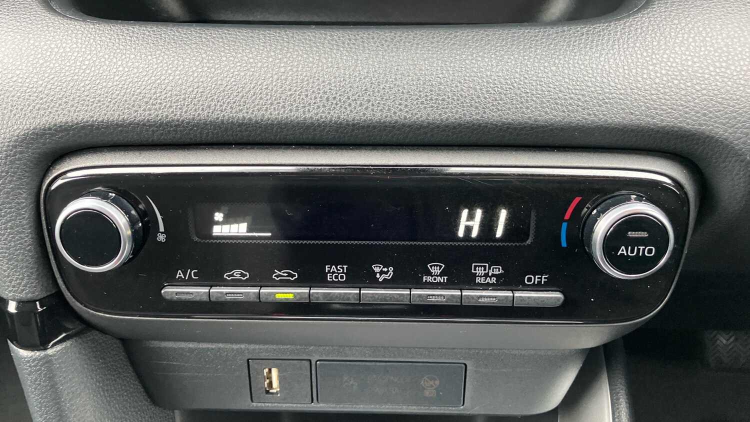 Used Toyota Yaris 2023 for sale - 77543511: Photo 34