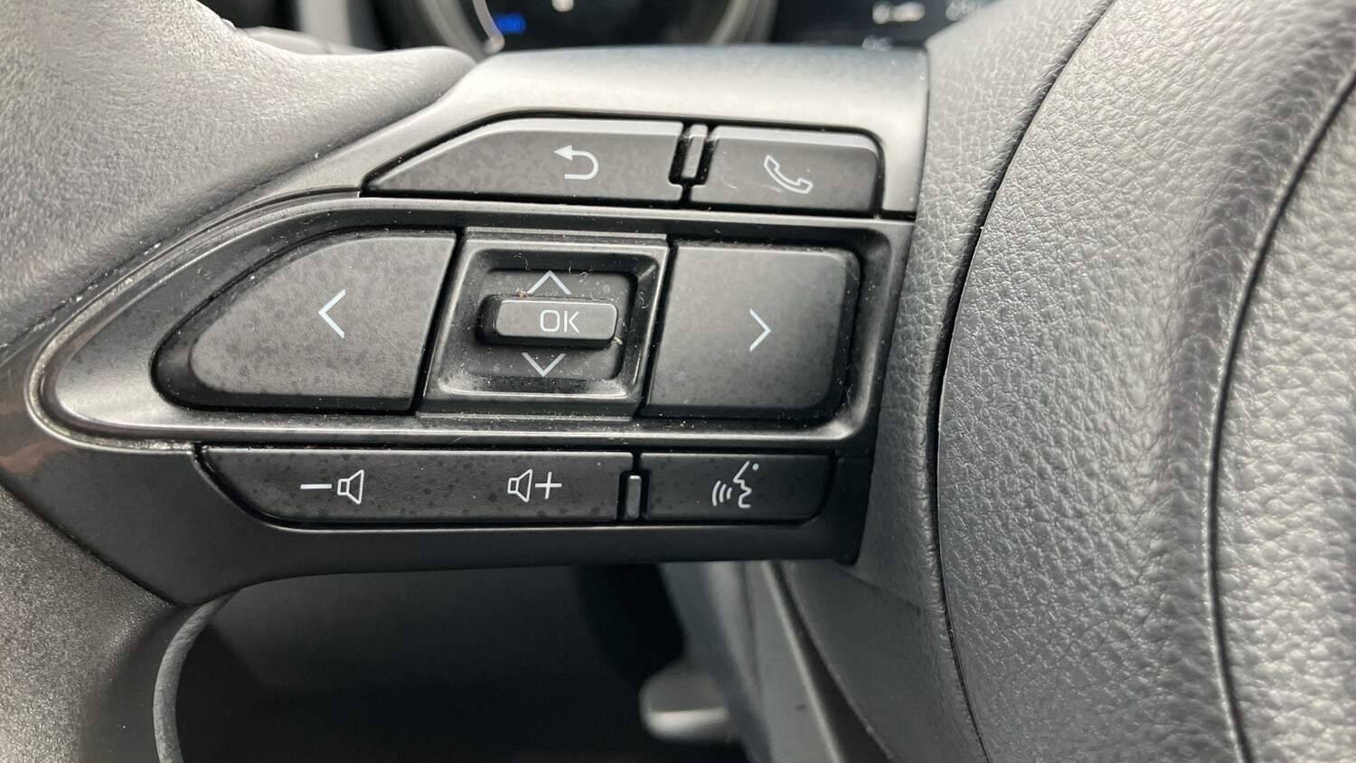 Used Toyota Yaris 2023 for sale - 77543511: Photo 36