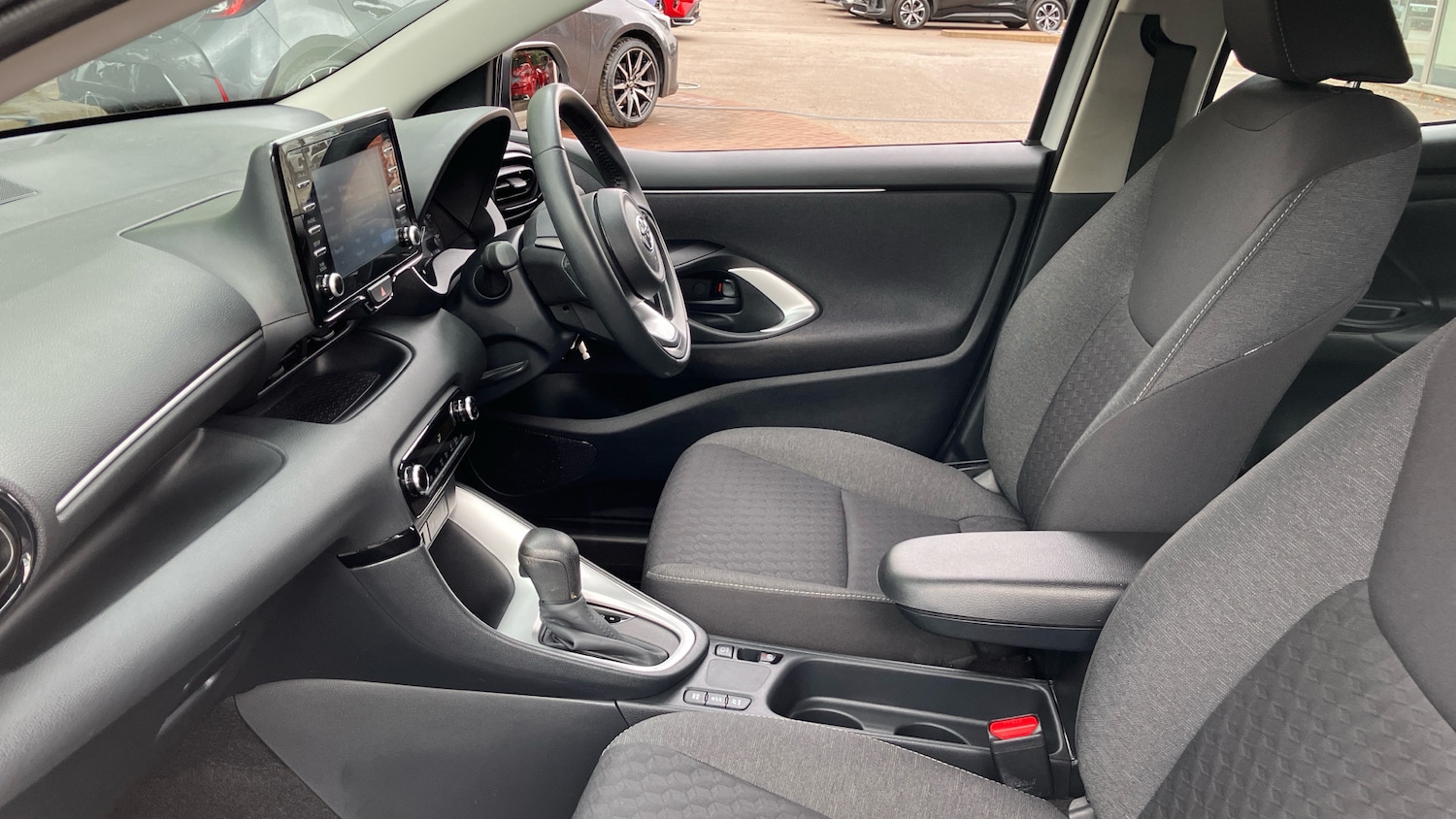 Used Toyota Yaris 2023 for sale - 77354268: Photo 10