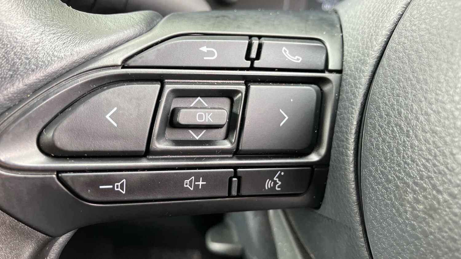 Used Toyota Yaris 2023 for sale - 77354268: Photo 36