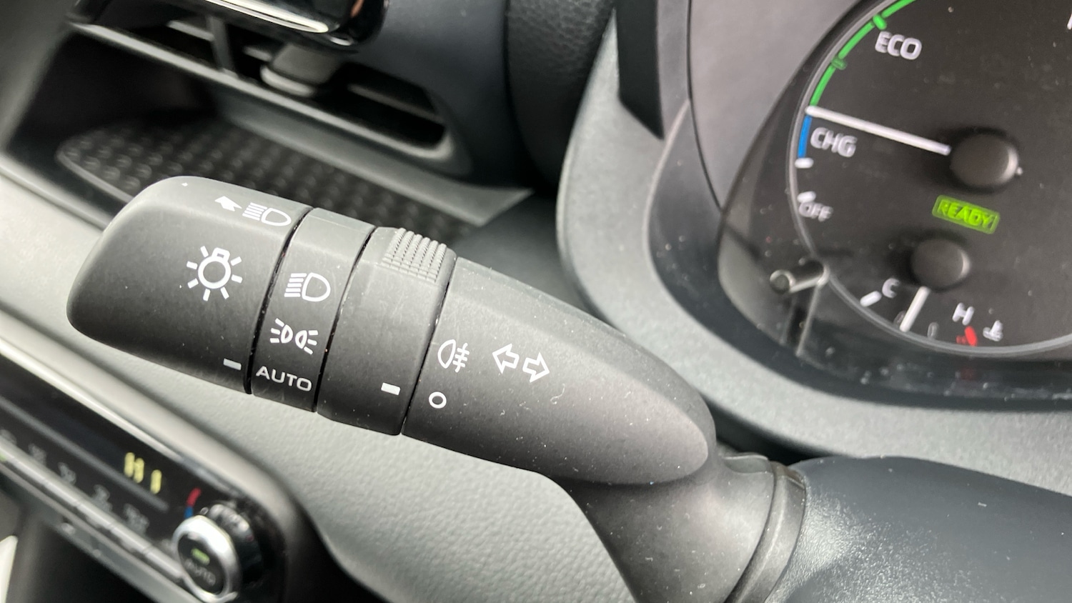 Used Toyota Yaris 2023 for sale - 77354268: Photo 38