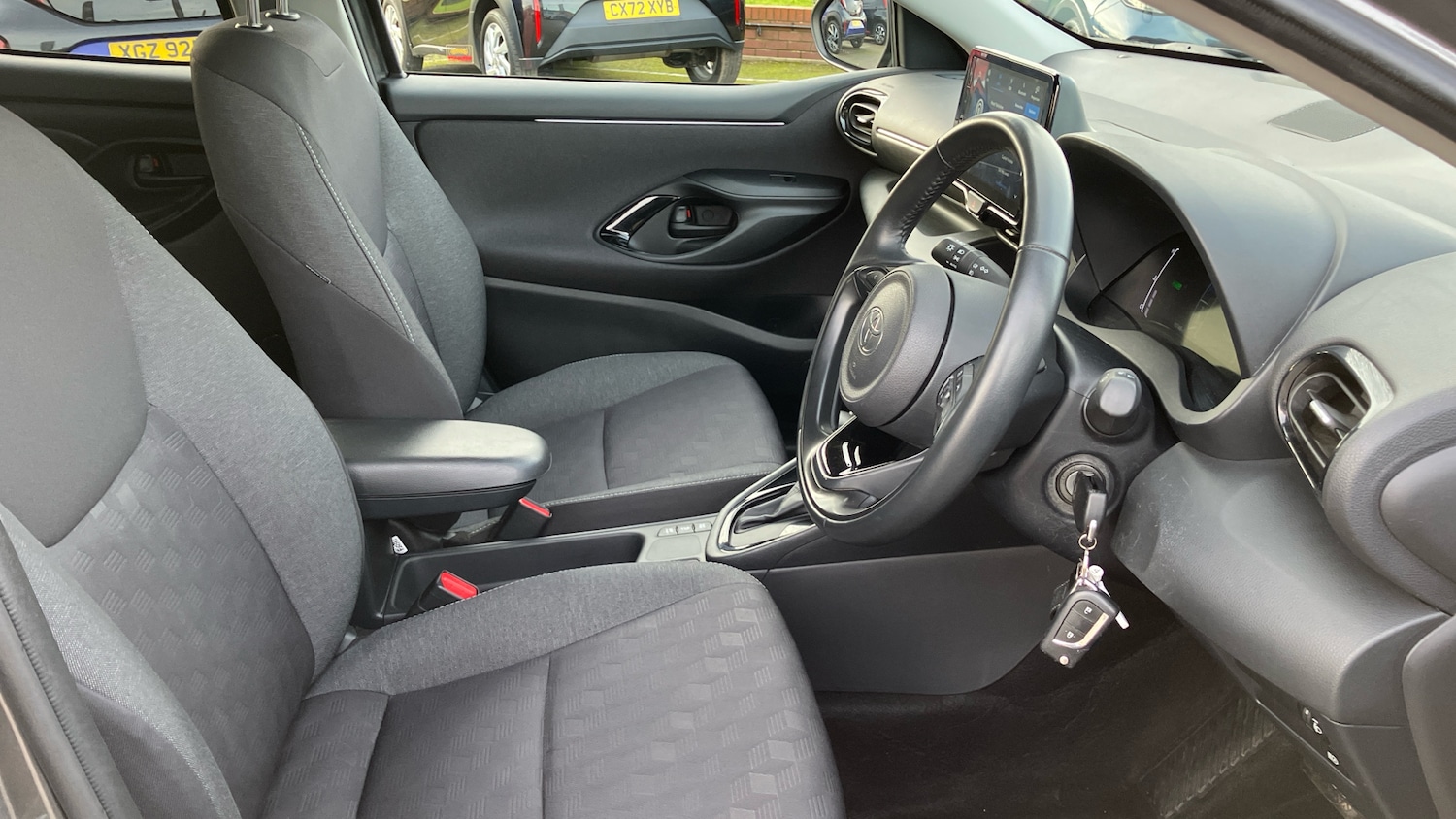 Used Toyota Yaris 2024 for sale - 77088062: Photo 11