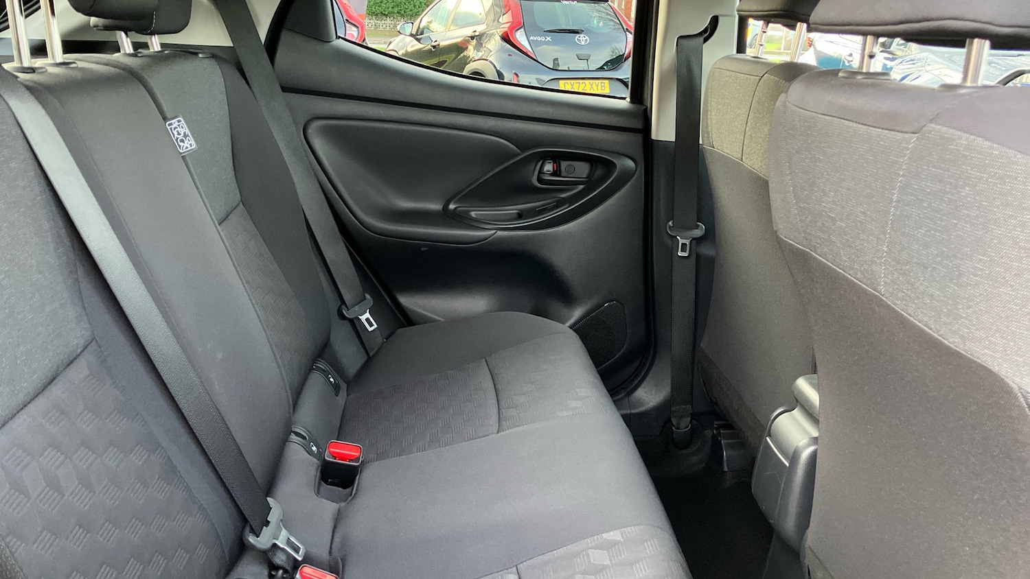 Used Toyota Yaris 2024 for sale - 77088062: Photo 12