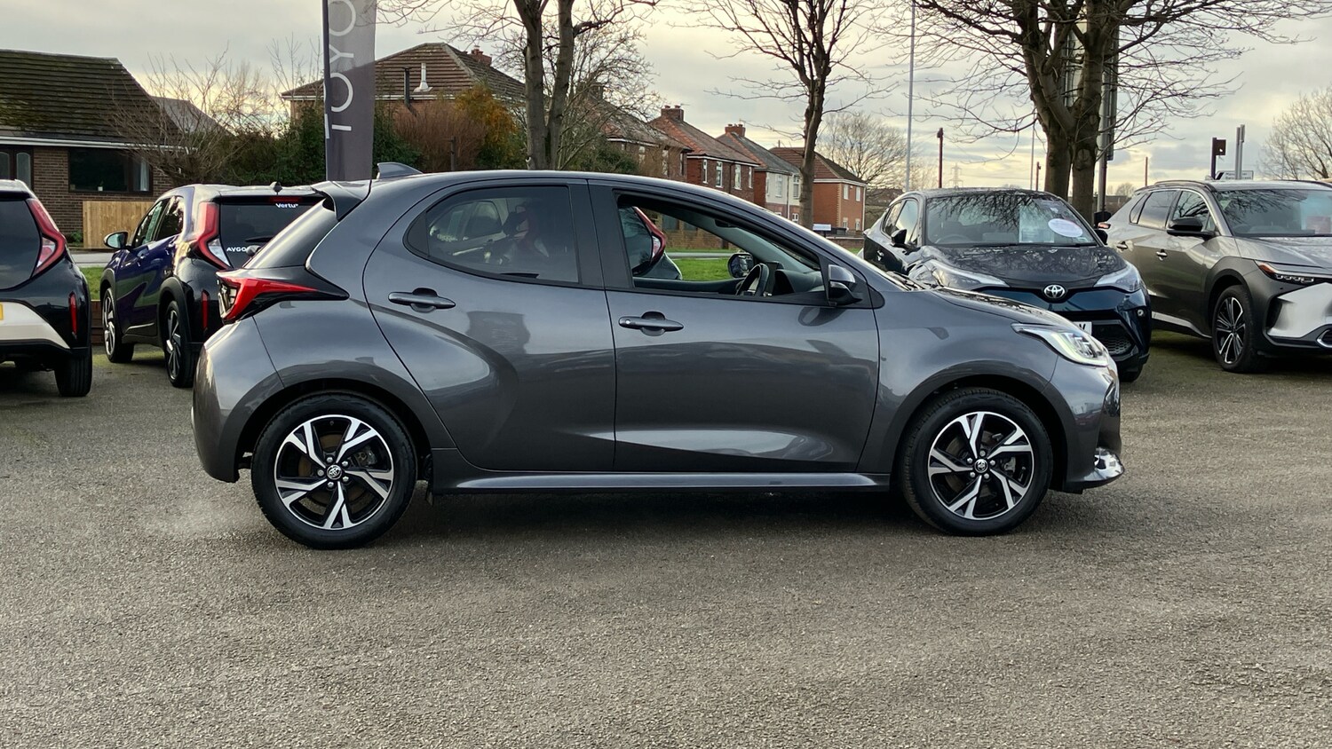 Used Toyota Yaris 2024 for sale - 77088062: Photo 16