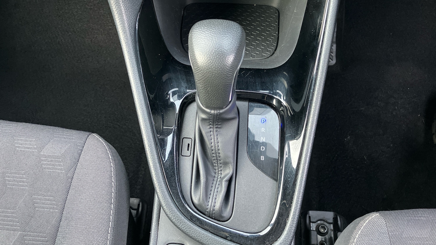 Used Toyota Yaris 2024 for sale - 77088062: Photo 35