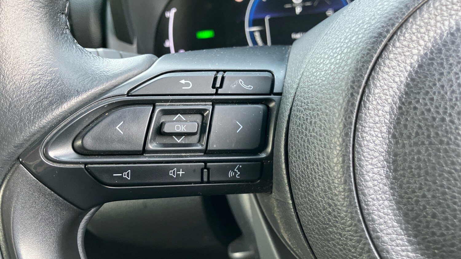 Used Toyota Yaris 2024 for sale - 77088062: Photo 36