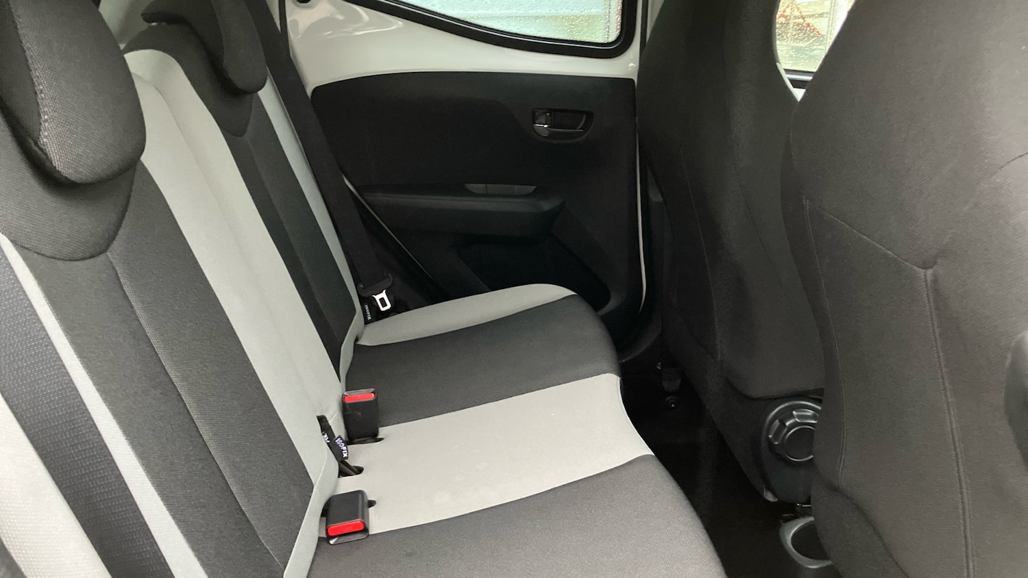 Used Toyota AYGO 2017 for sale - 76908509: Photo 12