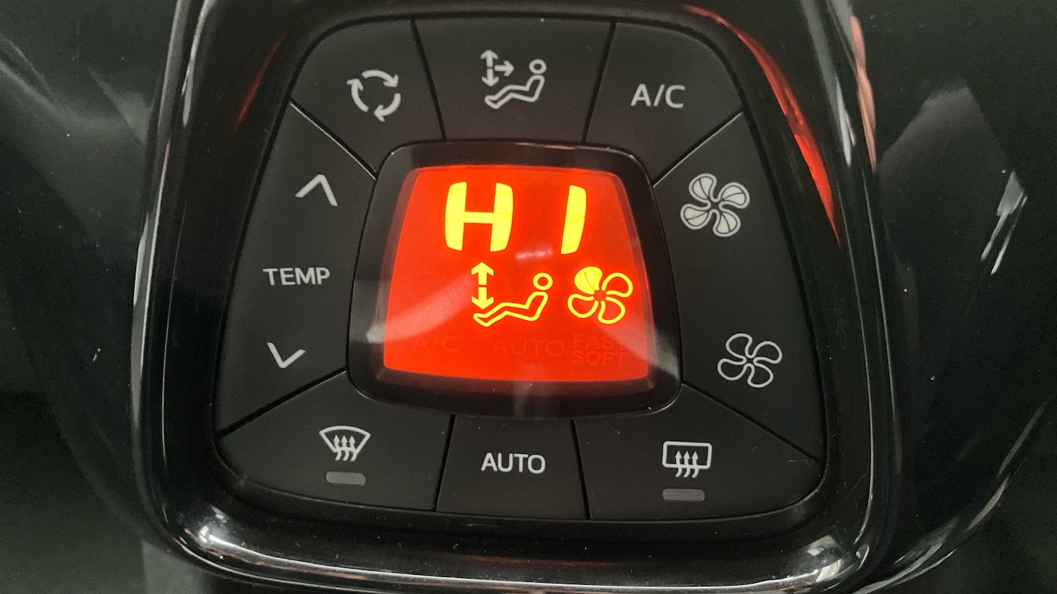 Used Toyota AYGO 2017 for sale - 76908509: Photo 34