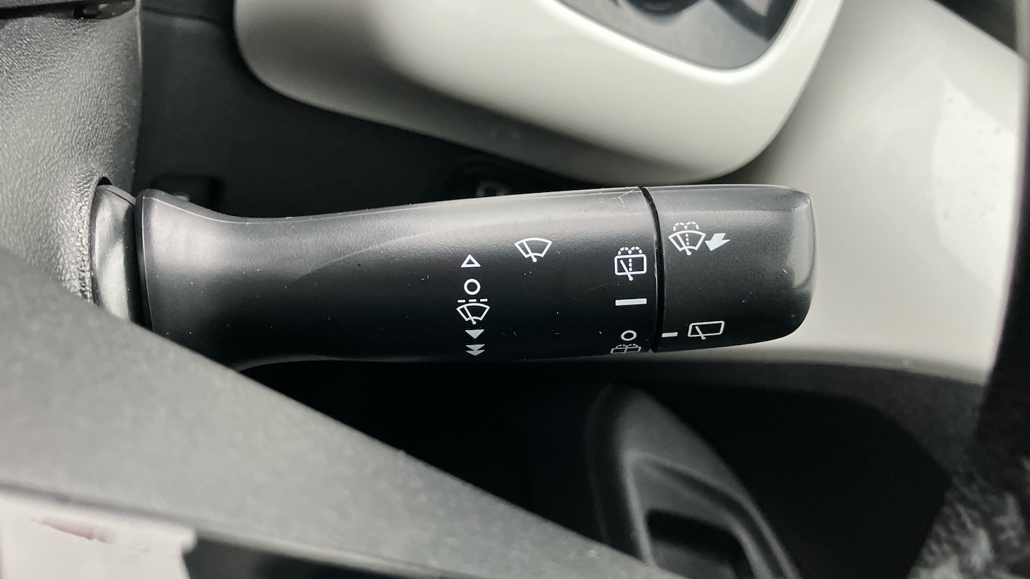 Used Toyota AYGO 2017 for sale - 76908509: Photo 39