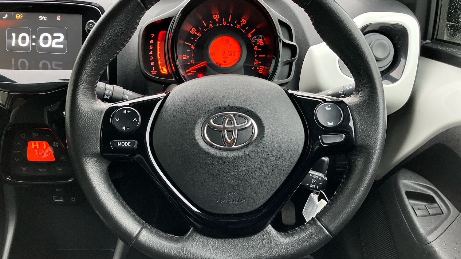 Used Toyota AYGO 2017 for sale - 76908509: Photo 8