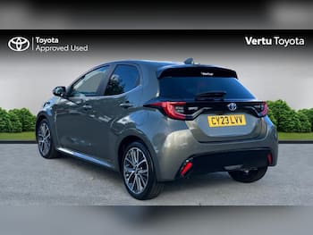 Used Toyota Yaris 2023 for sale - 79582198: Photo