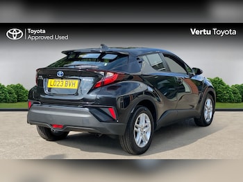Used Toyota C-HR 2023 for sale - 79332978: Photo