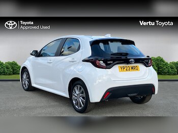Used Toyota Yaris 2023 for sale - 77763366: Photo