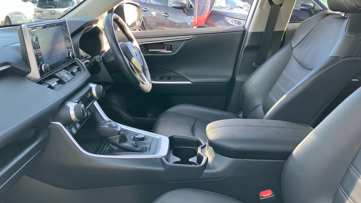 Used Toyota RAV4 2020 for sale - 75945081: Photo 10