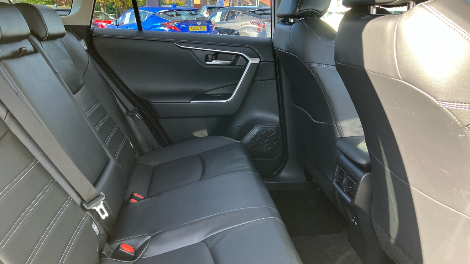 Used Toyota RAV4 2020 for sale - 75945081: Photo 12