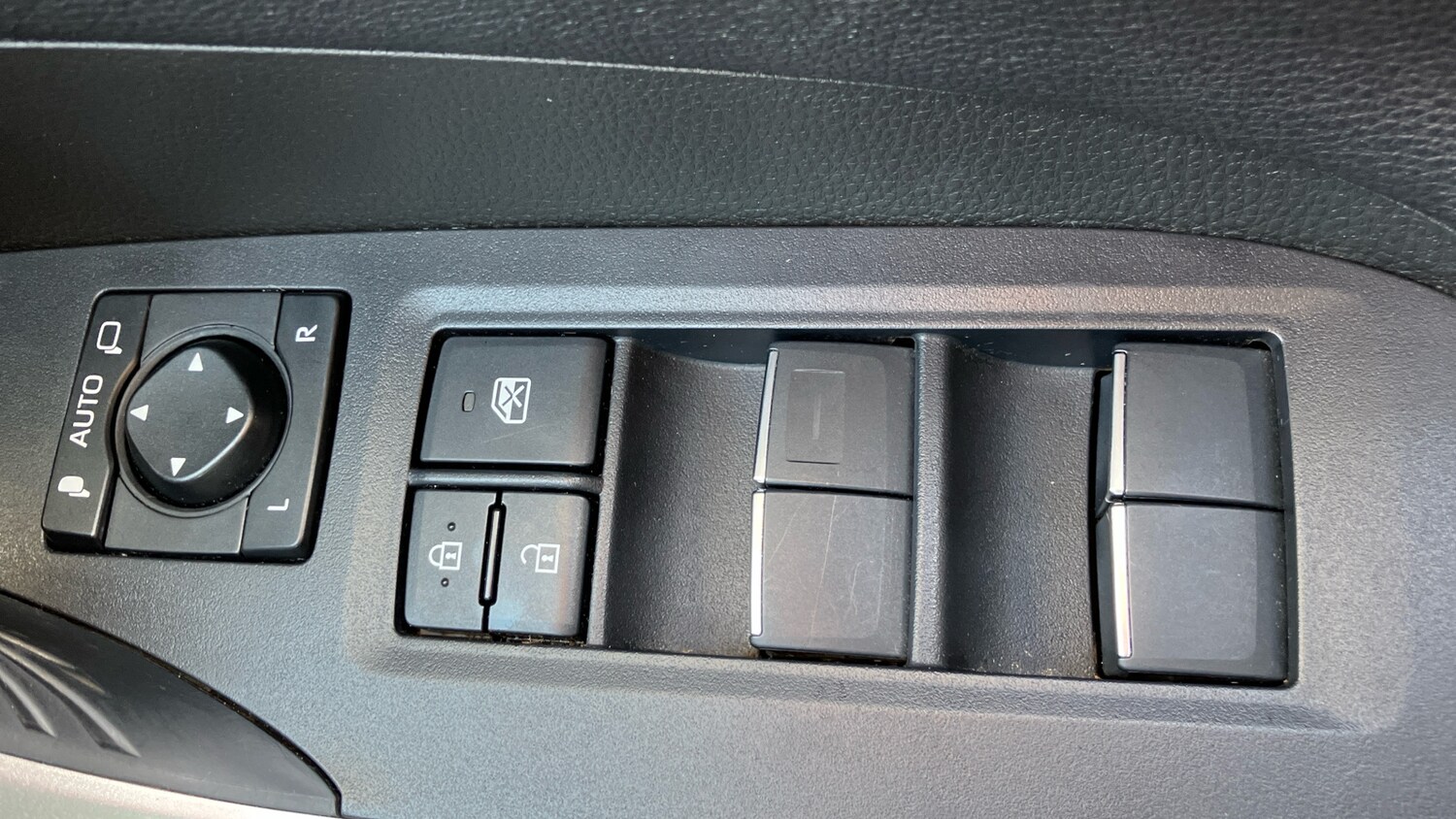 Used Toyota RAV4 2020 for sale - 75945081: Photo 22