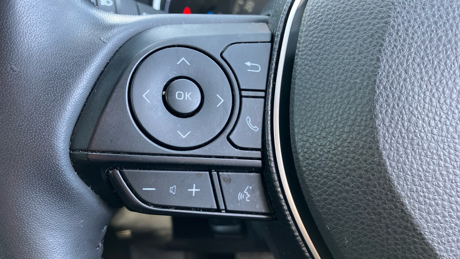 Used Toyota RAV4 2020 for sale - 75945081: Photo 36