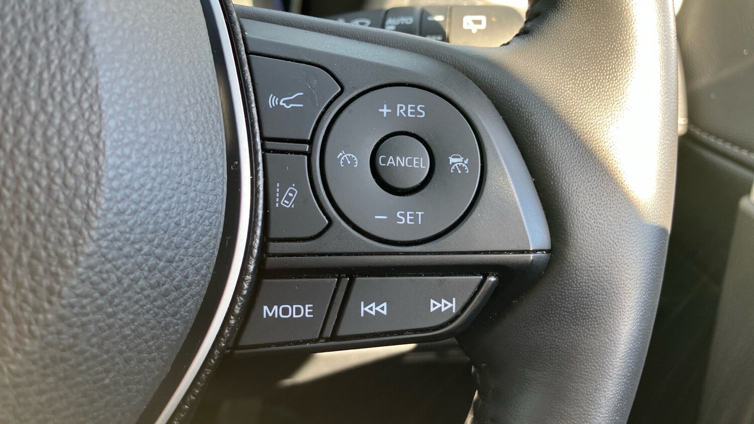 Used Toyota RAV4 2020 for sale - 75945081: Photo 37