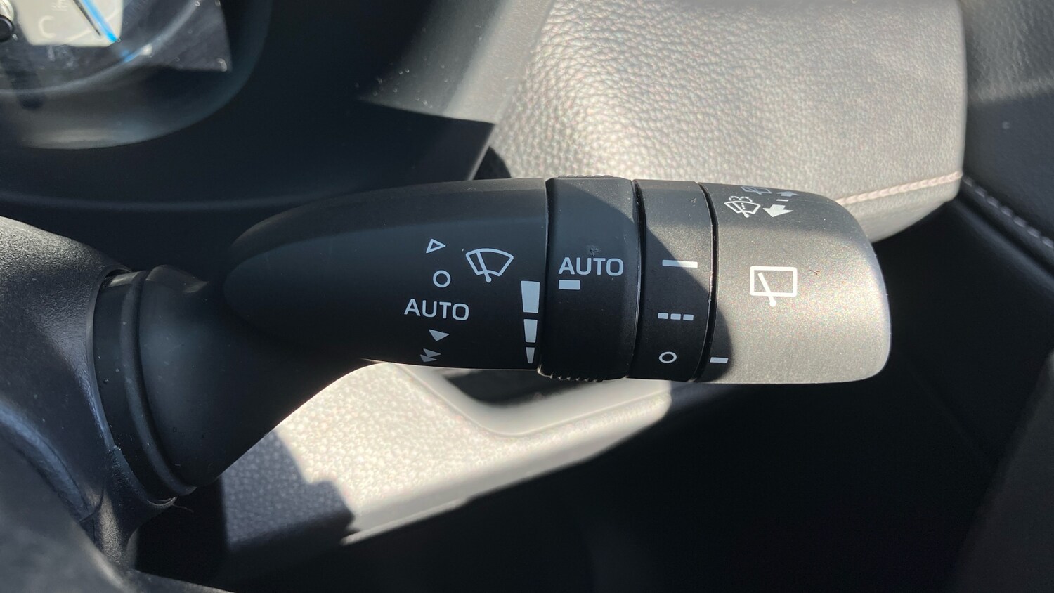 Used Toyota RAV4 2020 for sale - 75945081: Photo 39