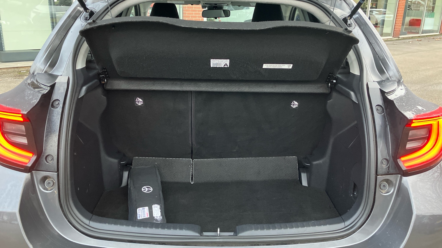 Used Toyota Yaris 2022 for sale - 77025265: Photo 14