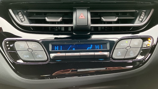 Used Toyota C-HR 2020 for sale - 76272338: Photo 34