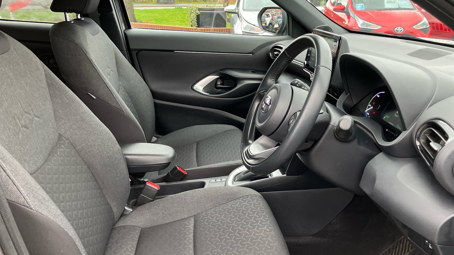 Used Toyota Yaris Cross 2023 for sale - 77676992: Photo 11