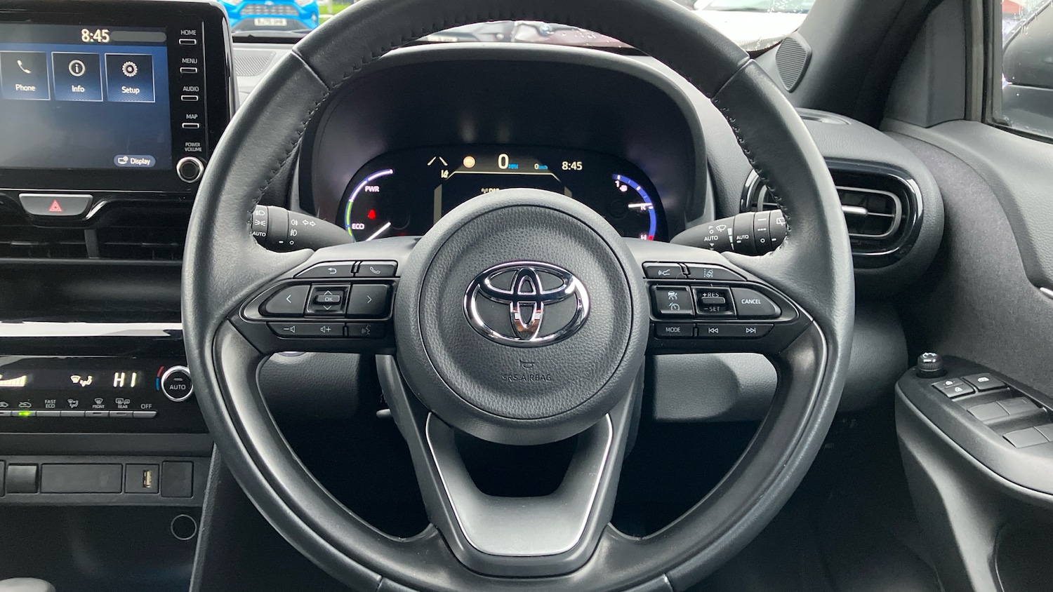 Used Toyota Yaris Cross 2023 for sale - 77676992: Photo 8